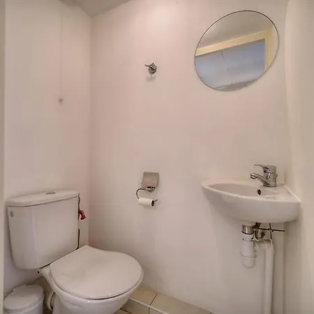 Ref 1766 - Center - For Rent Apartment *