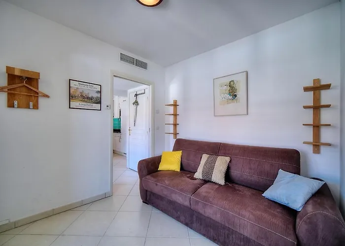 Ref 1766 - Center - For Rent Daire Cannes