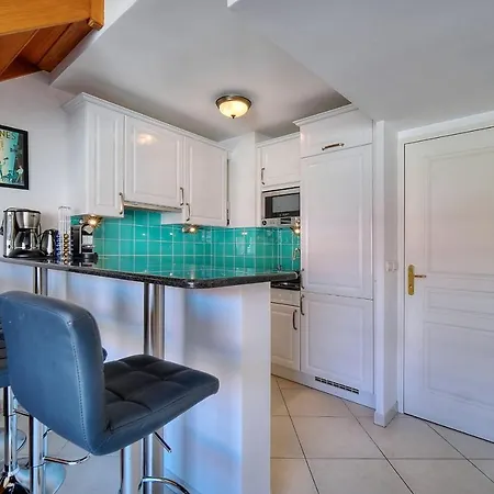 Ref 1766 - Center - For Rent Διαμέρισμα Κάννες